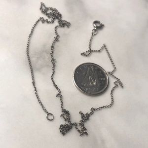 Unmarked sterling silver chain.